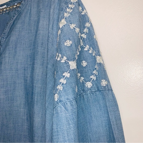 Old Navy Chambray Embroidered Tunic Top Balloon Sleeve Tassel X-LARGE Like New - Picture 2 of 7
